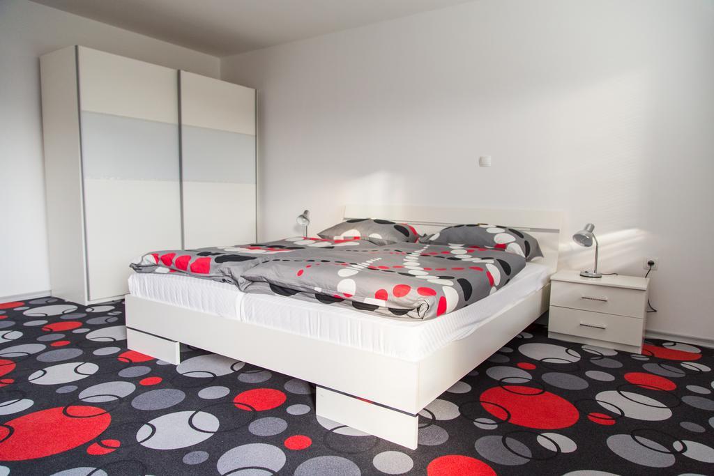 Apartments Ema Подчетртек Екстер'єр фото