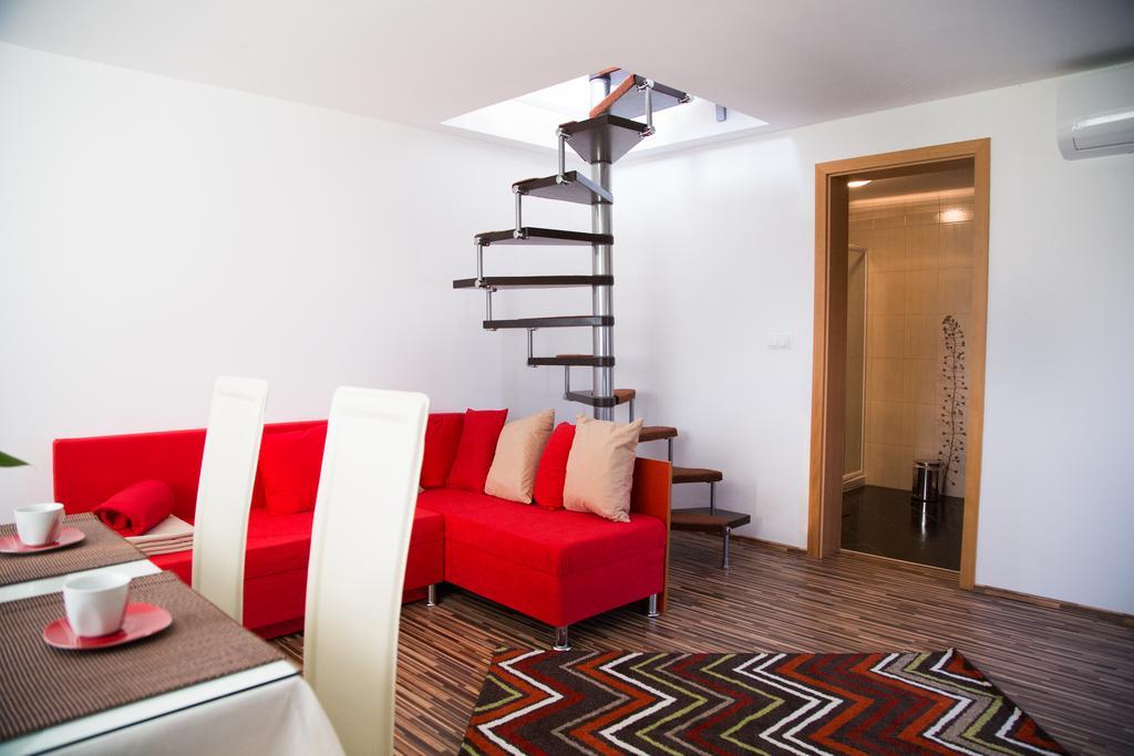 Apartments Ema Подчетртек Екстер'єр фото