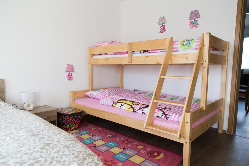 Apartments Ema Подчетртек Екстер'єр фото
